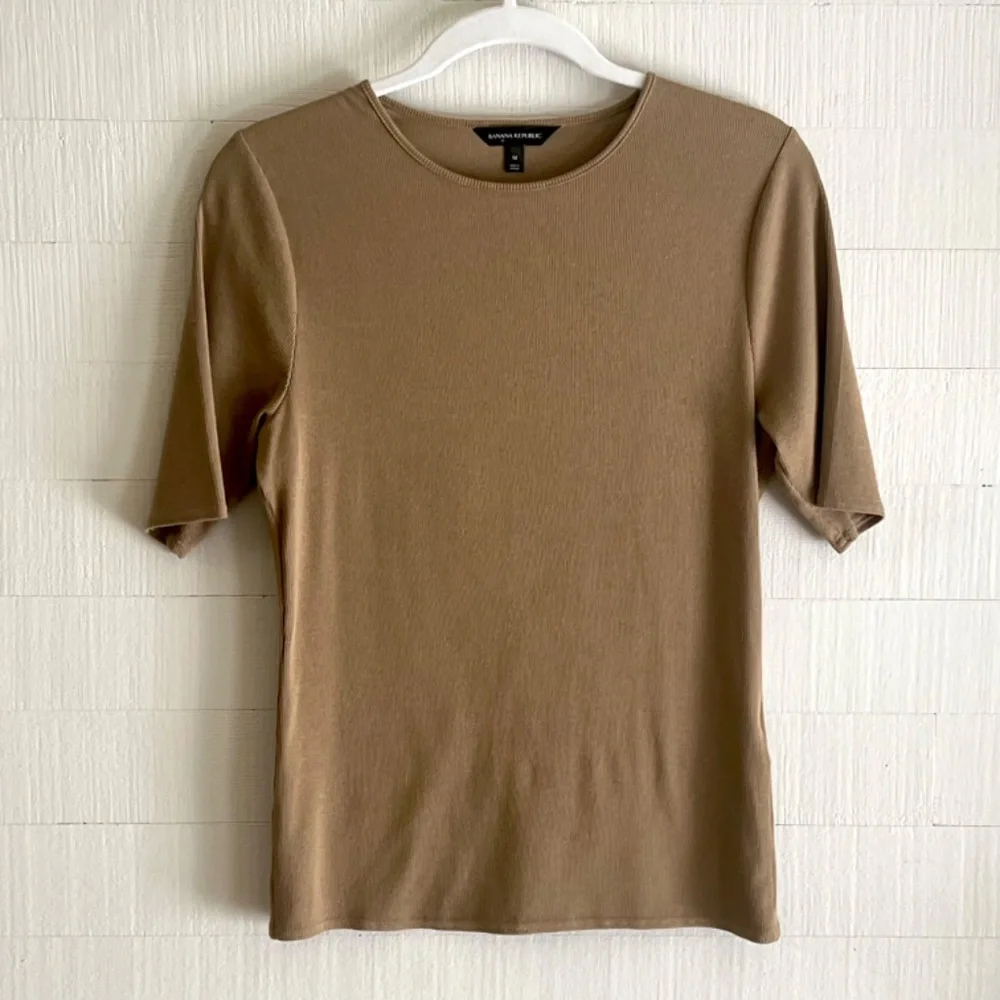 Banana Republic Women's Short Sleeve Crewneck Top - Olive/Tan - Picture 2 of 5